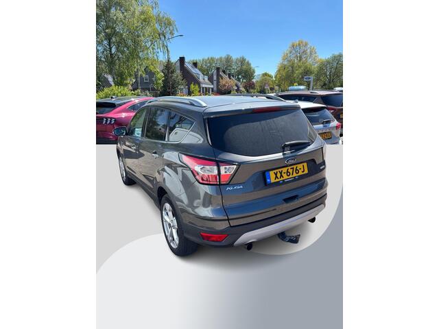 Ford KUGA 1.5 EcoBoost Titanium 150pk Trekhaak | Elektrische Achterklep | Stoel, stuur en Voorruit verwarming | Achteruitrijcamera | 2.000kg Trekgewicht