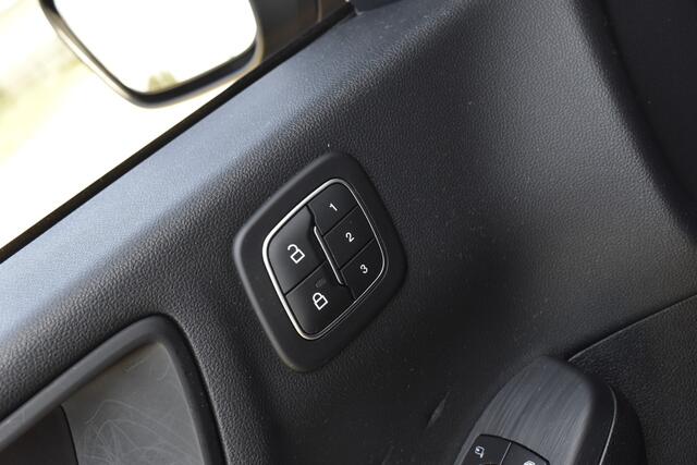 Ford KUGA 2.5 PHEV Vignale Trekhaak - Carplay - Head-up - B&O