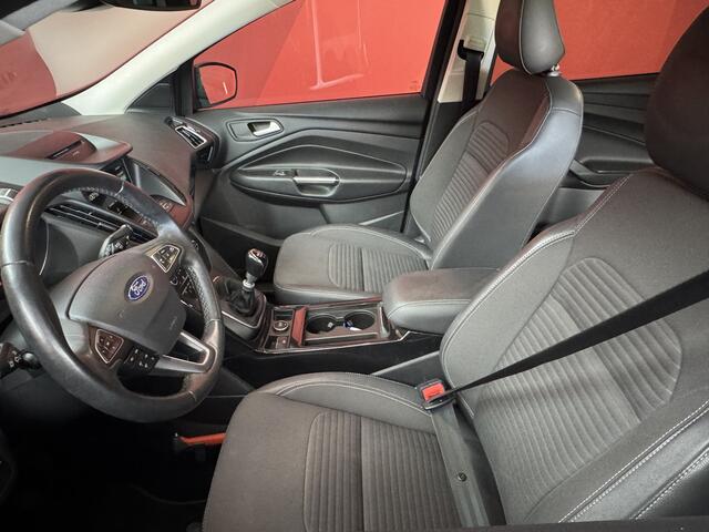 Ford KUGA 1.5 EcoBoost Titanium | Navigatie | Climate Control | Trekhaak | 2000KG trekgewicht |