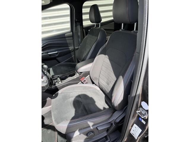 Ford KUGA 1.5 ST-Line Pano Camera Trekhaak ST