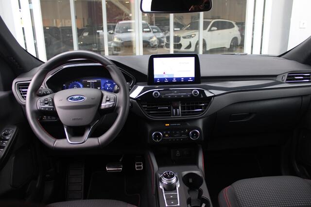 Ford KUGA 2.5 PHEV 225PK ST-LINE X | ELEKTRISCH WEGKLAPBARE TREKHAAK | NAVIGATIE | WINTER PACK: VOORRUIT/STUUR/STOEL VERWARMING | ACHTERBANK VERWARMING | DODEHOEKDETECTIE | CAMERA VOOR + ACHTER | KEYLESS ENTRY/START | RODE REMKLAUWEN | ADAPTIVE CRUISE CONTROL | DAB