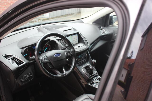Ford KUGA 1.5 EcoBoost Titanium 150pk Navi, Pdc, Cruise, El Klep, Leer, Xenon, Winterpack