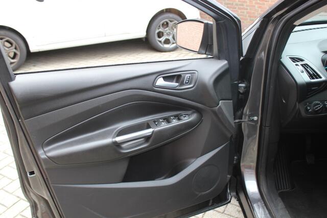 Ford KUGA 1.5 EcoBoost Titanium 150pk Navi, Pdc, Cruise, El Klep, Leer, Xenon, Winterpack
