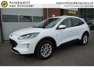 ford-kuga-1.5-ecoboost-150pk-titani