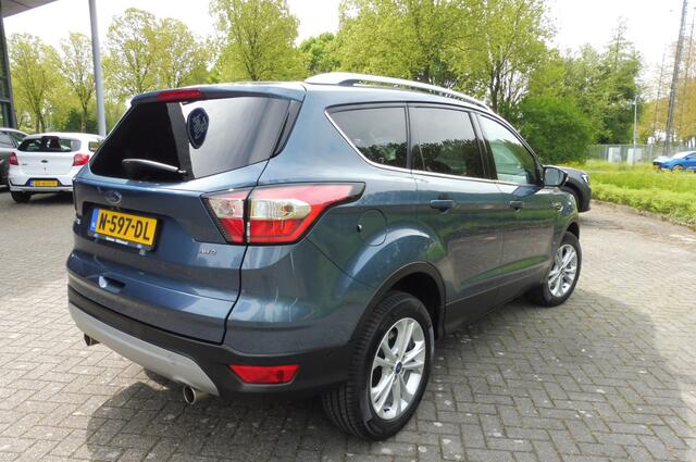 Ford KUGA 1.5 180p 4WD Automaat Xenon Elek.trekhaak Elek.klep Winter-Pack bomvol unieke auto