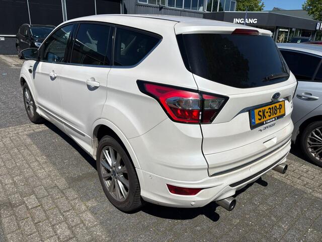 Ford KUGA 1.5 EcoBoost Vignale 150pk/110kW 6-bak | Adapt. Cruise | Panodak | Luxury Pack | Driver Assistance Pack | Full Options | etc. etc.