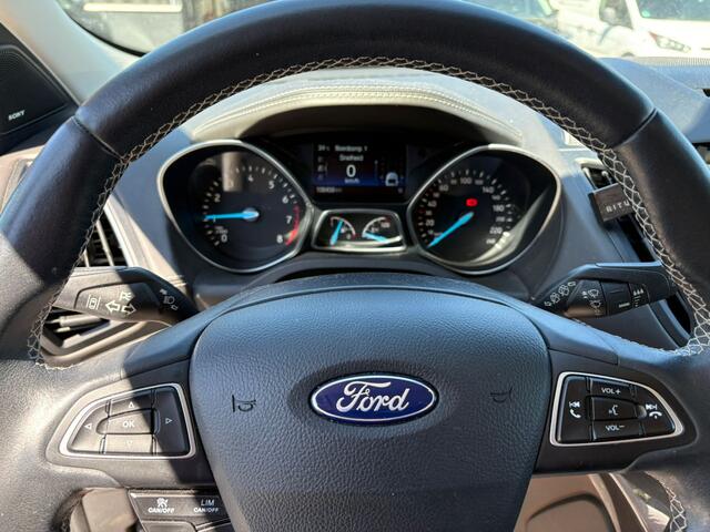 Ford KUGA 1.5 EcoBoost Vignale 150pk/110kW 6-bak | Adapt. Cruise | Panodak | Luxury Pack | Driver Assistance Pack | Full Options | etc. etc.