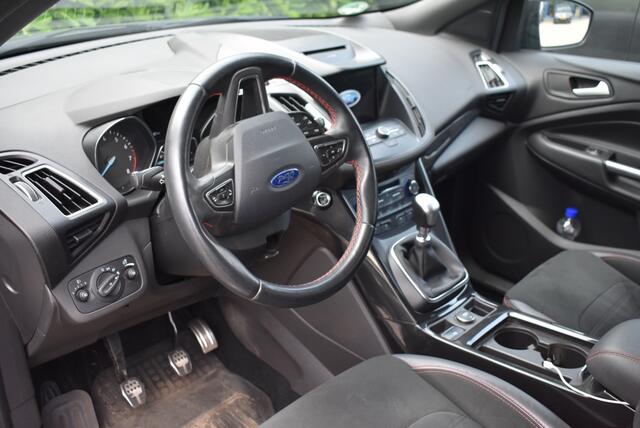 Ford KUGA 1.5 EcoB. ST Line Trekh, Winter pack