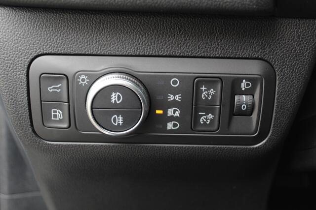 Ford KUGA 2.5-225pk PHEV ST-Line X. Luxe hybride rijden voor een reëel bedrag ! Trekhaak, Winter Pack, Cruise Contol, Climate Control, Camera