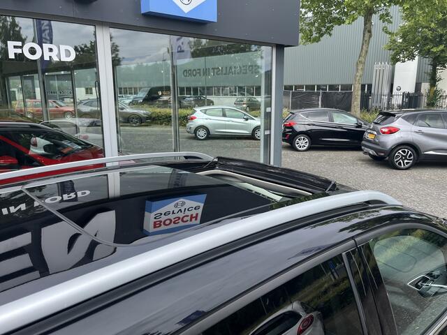 Ford KUGA 1.5 EcoBoost Vignale iAWD 176pk/129kW Automaat | Full Options | Panoramadak | Afn. trekhaak | Luxury Pack | Technology Pack | Driver Assistance Pack | etc. etc.