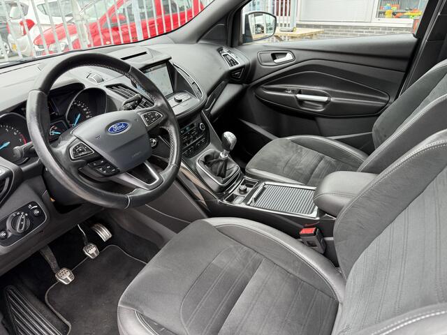 Ford KUGA 1.5 Turbo ST Line..!! Panoramadak, Camera, Trekhaak, LED verl, etc..