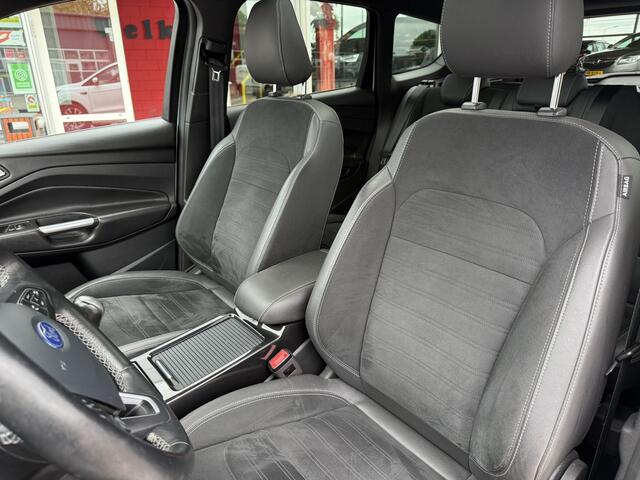 Ford KUGA 1.5 Turbo ST Line..!! Panoramadak, Camera, Trekhaak, LED verl, etc..