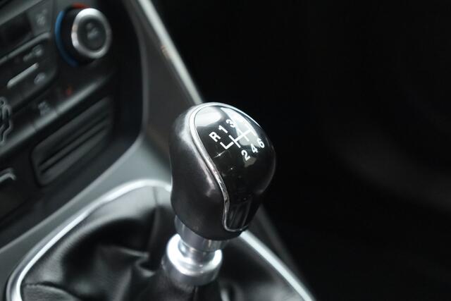 Ford KUGA 1.5 EcoBoost Titanium | Rijklaar! | Stoelverw. | Camera | Nav+App.Connect | Cruise | LED | Climate | Half-Leder | DAB | Bluetooth V