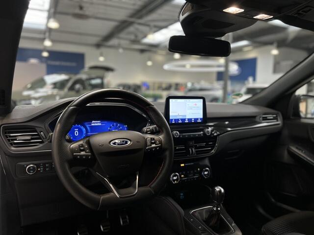 Ford KUGA 1.5 EcoBoost 150 pk ST-Line | Winter Pack | Navi | Clima | Cruise | LED | 4 seiz. banden | 100% dealer onderh.