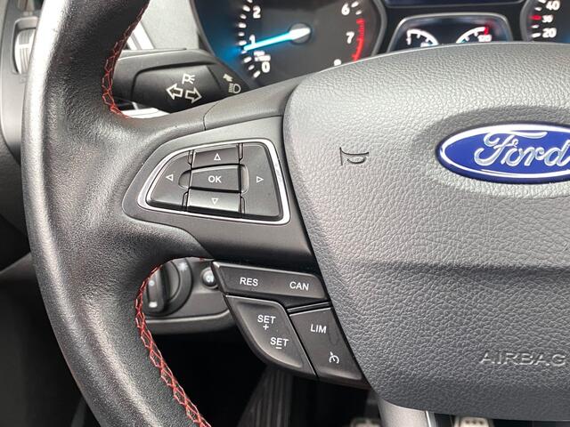 Ford KUGA 1.5 EcoBoost ST LINE PANO-DAK NAV CARPLAY CAMERA LEER NL-AUTO