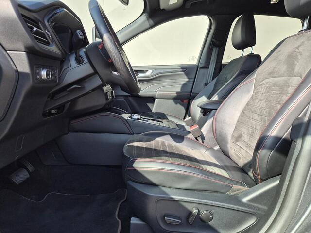 Ford KUGA 2.5 PHEV ST-Line X / SOH 91% / Dealer onderhouden / Trekgewicht 1500 kg / Elektrische achterklep / Achteruitrijcamera / Keyless Entry/Start / Stoel- & Voorruit verwarming / Adaptief cruise control / Apple Carplay Android Auto / Climate control /