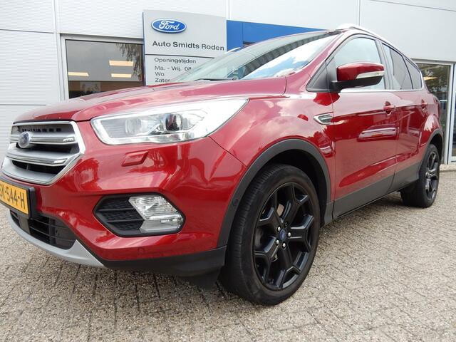 Ford KUGA 150PK EcoBoost Titanium | Xenon | Trekhaak | Elektr. achterklep | Adapt.cruise | Half leder | Camera |