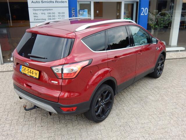 Ford KUGA 150PK EcoBoost Titanium | Xenon | Trekhaak | Elektr. achterklep | Adapt.cruise | Half leder | Camera |