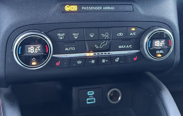 Ford KUGA 2.5 PHEV ST-Line X 225PK | DEALERONDERHOUDEN! | NL AUTO | 2e Eigenaar | NAP | BLIS | Grote Achteruitrijcamera | Head-Up | Adaptive Cruise Control | Winterpack | Elektrische Stoel | Digital Cockpit | 19 Inch | B&O Audio | Draadloze Oplader | Elektrische Achterklep | Stoelverwarming | Stuurverwarming | Voorruitverwarming | 2 sleutels | APK tot 16-07-2028 |