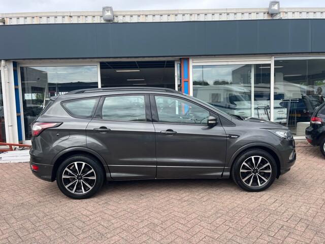 Ford KUGA 1.5 EcoB. ST Line Clima Cruise Pano CarPlay