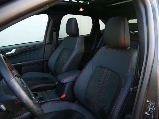 Ford KUGA 2.5 PHEV ST-Line 243 Pk Automaat Navi / DAB / Camera's / Apple Carplay / Pano-dak