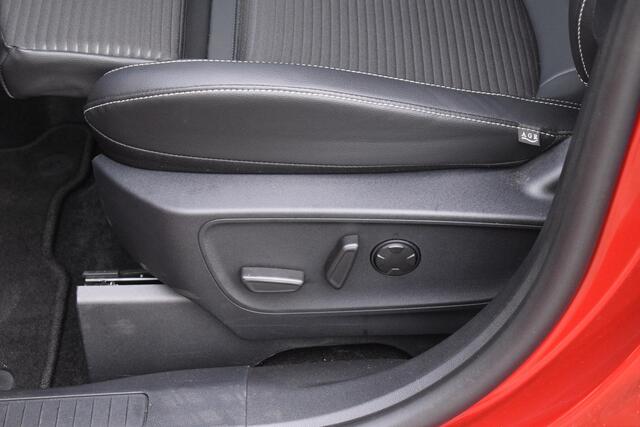 Ford KUGA 2.5 PHEV Titanium X B&O Audio | AGR-stoelen | Winterpakket | Adaptive Cruise Control | Navigatie | Camera | Wordt verwacht!