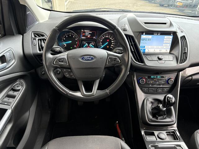 Ford KUGA 1.5 EcoBoost Titanium | Trekhaak | Navigatie | Park Assist | Cruise Control | Privacy Glass | Lichtmetalen velgen | Climate Control