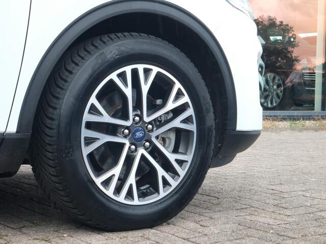 Ford KUGA 2.5 PHEV Titanium 224 PK | Winterpack | Stoelverwarming | Navigatie | Parkeersensoren | CarPlay | Climate Controle |