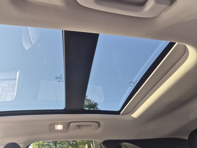 Ford KUGA 2.5 PHEV Vignale | Open dak |