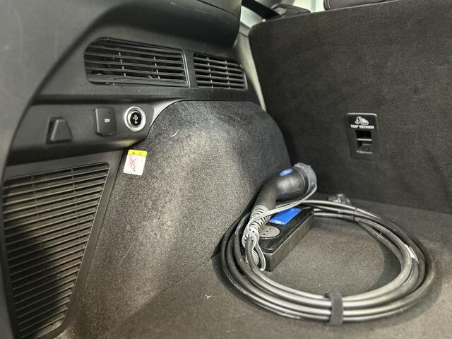 Ford KUGA 2.5 PHEV 225pk Titanium | Trekhaak | Winter Pack | Adapt. cruise | 2x Camera | 100% dealer onderhouden |