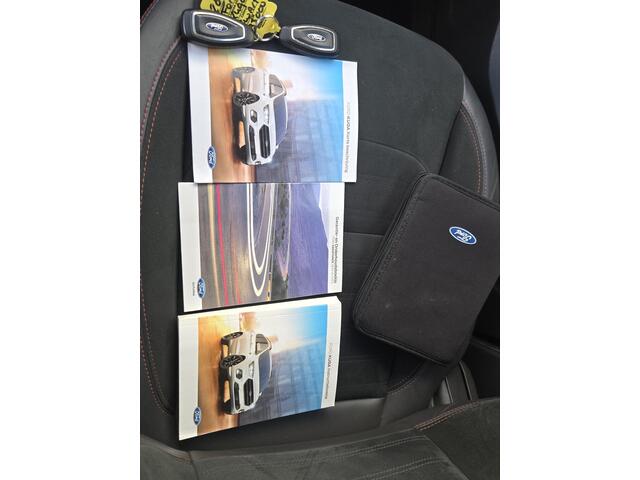 Ford KUGA 1.5 EcoBoost ST Line NL-Auto| Trekhaak 1800Kg| Winter Pack|