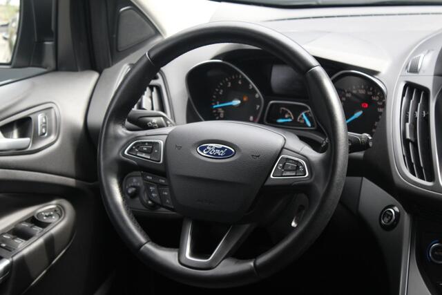 Ford KUGA 1.5 Titanium | Incl. 12 maanden garantie | Voorstoelen verwarmd | Verwarmd stuurwiel | Voorruit verwarming | Bluetooth | DAB | Climate control | Cruise control | Elektrische achterklep | Lichtmetalen velgen