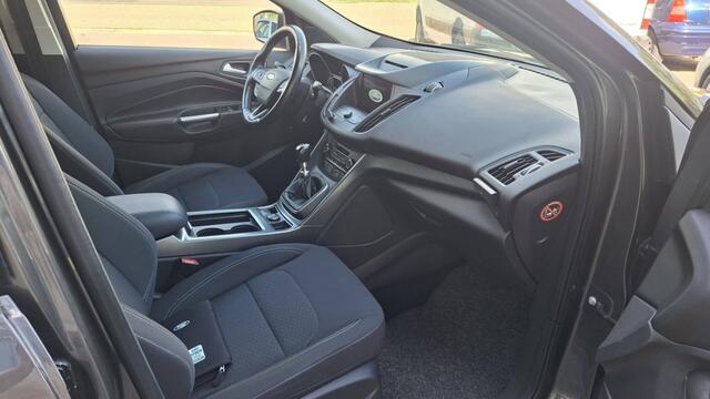 Ford KUGA 1.5 EcoBoost ST Line