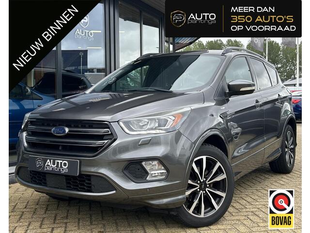 Ford KUGA 1.5 EcoBoost ST Line 150PK | Onderhoudshistorie | Nieuwe APK | Afneembare Trekhaak | Achteruitrijcamera | SONY Audio | Stoelverwarming | Stuurverwarming | Voorruitverwarming | Elektrische Achterklep | Climate Control | Cruise Control | 2 Sleutels |