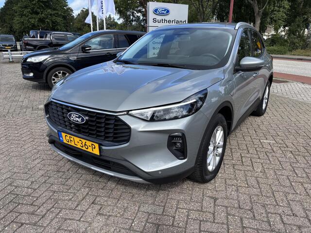 Ford KUGA 2.5 PHEV Titanium | Nieuw model | Wegklapbare trekhaak | Camera | Navigatie | Cruise control | 2.100 kg trekgewicht