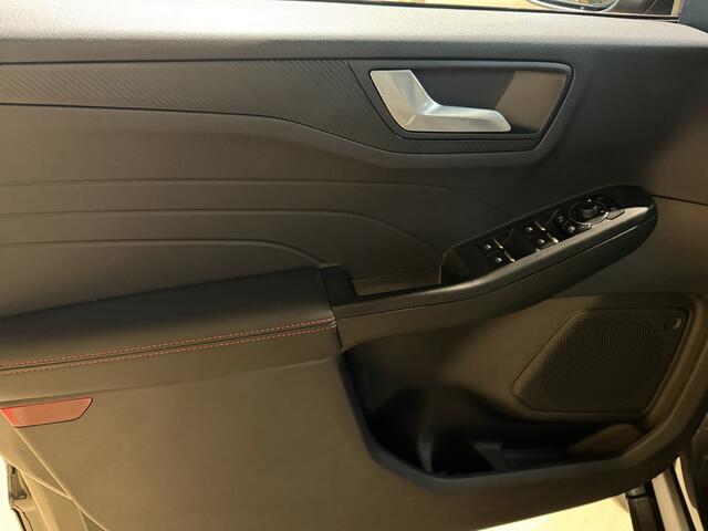 Ford KUGA 2.5 PHEV ST-Line | WINTERPAKKET | VERWARMD STUUR/STOELEN | 243 PK