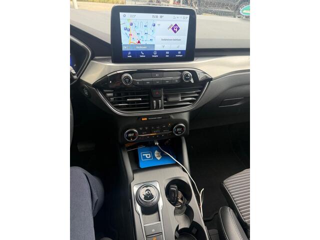 Ford KUGA 2.5 PHEV Titanium 225pk | Wegklapbare Trekhaak | Winter Pack | Adaptieve Cruise Control | Half leder/stof | Achteruitrijcamera