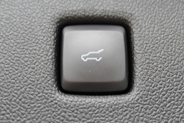 Ford KUGA 2.5-225pk PHEV ST-Line X. Hybride rijden voor een reëel bedrag ! Autm. airco dual, adapt. cruise control, navigatie, LED verl., telefoonvoorb., lane- en side assist, elektr. achterklep, B&O soundsyst., camera v+a, stoel- en voorraamverw. etc.
