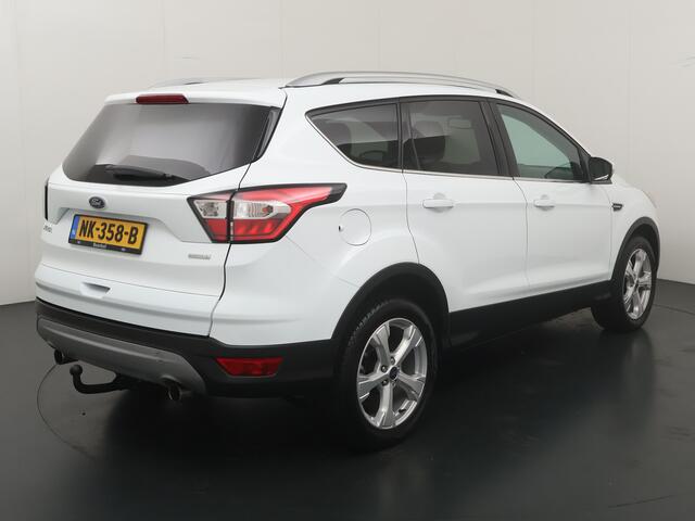 Ford KUGA 1.5 EcoBoost Titanium 150pk | Pano | Trekhaak | Cruise | Climate Control | NL auto | Apple/Android auto | All seasons |