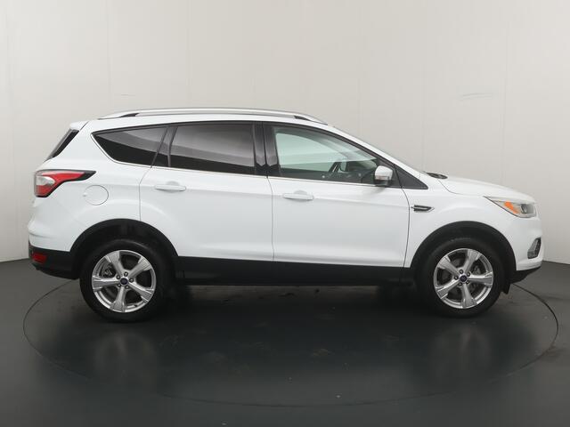 Ford KUGA 1.5 EcoBoost Titanium 150pk | Pano | Trekhaak | Cruise | Climate Control | NL auto | Apple/Android auto | All seasons |