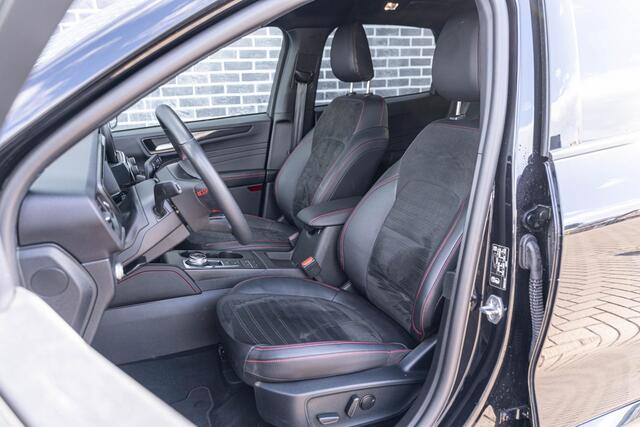 Ford KUGA 2.5 PHEV ST-Line X | Achteruitrijcamera | Parkeerassistent | Bang Olufsen Audio | Keyless Entry | Elektrische Achterklep | Elektrische Verstelbare Voorstoelen | Lichtmetalen Velgen 18 inch | Cruise Control Adaptief | Dodehoekdetectie | Navigatie | Apple Carplay | Android Auto | Plug-in Hybrid