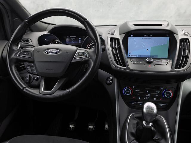 Ford KUGA 1.5 EcoBoost ST Line (PANORAMADAK, APPLE CARPLAY, GROOT NAVI, STUUR/STOELVERWARMING, CAMERA, SPORTSTOELEN, GETINT GLAS, TREKHAAK, CRUISE, NIEUWE APK, NIEUWSTAAT)