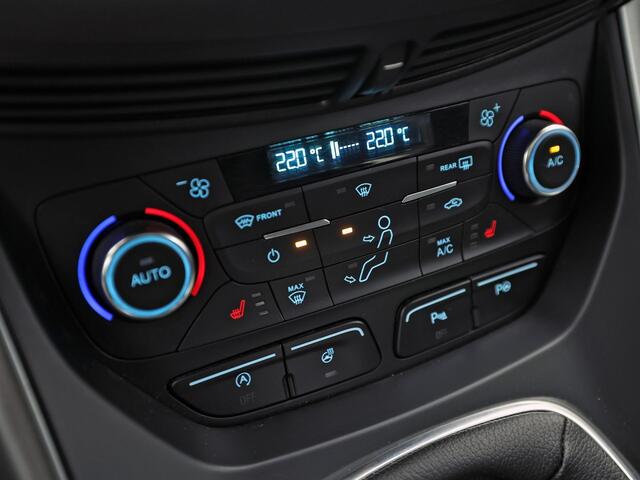 Ford KUGA 1.5 EcoBoost ST Line (PANORAMADAK, APPLE CARPLAY, GROOT NAVI, STUUR/STOELVERWARMING, CAMERA, SPORTSTOELEN, GETINT GLAS, TREKHAAK, CRUISE, NIEUWE APK, NIEUWSTAAT)