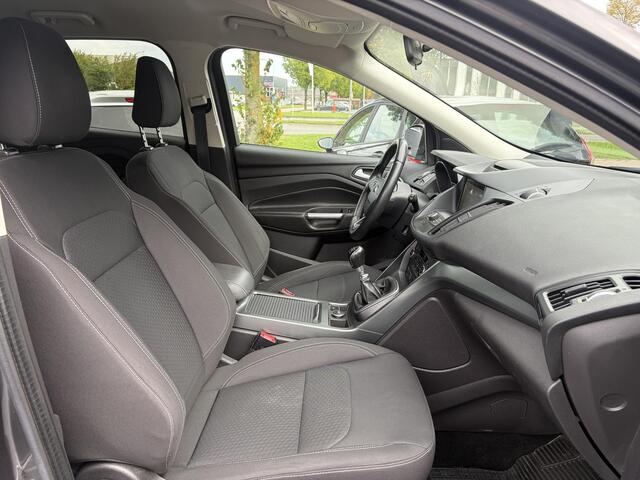 Ford KUGA 1.5 EcoBoost Trend Ultimate ?Dealer Onderhouden?Carplay?Camera?Navi?Trekhaak?Clima?Cruise?Pdc?17'' Lm velgen?150pk?6 Bak?4xElekt ramen?N.A.P?Apk tot 04-2027