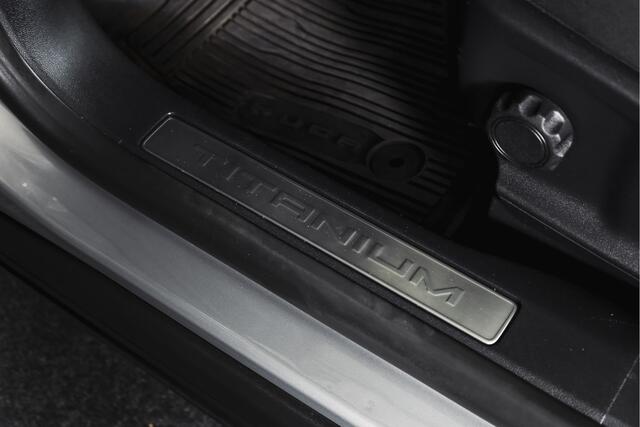 Ford KUGA 2.5 PHEV Titanium | Winterpakket | PDC V+A | Camera V+A | Navi + Carplay | Adapt. Cruise | PDC | Elek. Klep | LM 18" |