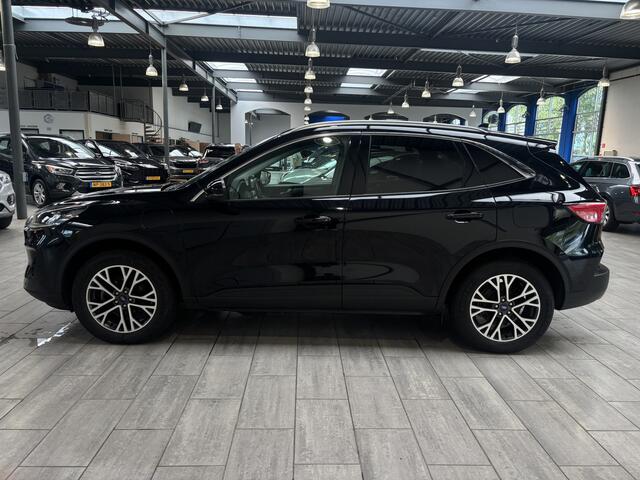 Ford KUGA 2.5 PHEV 225 pk Titanium | Trekhaak | Winterpack | Elekt. achterklep | Keyless | 18" LMV | 100% dealer onderhouden |