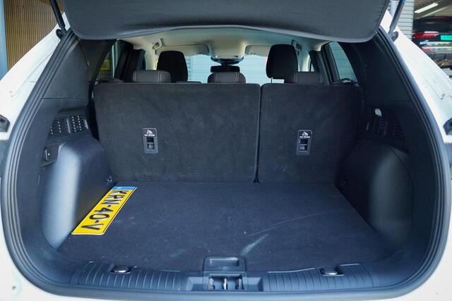 Ford KUGA 2.5 PHEV Titanium / Afneembare trekhaak / Privacy Glass / Stoelverwarming / Incl BTW
