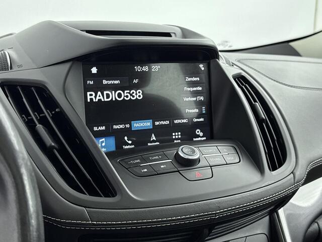 Ford KUGA 1.5 EcoBoost Vignale | Pack Winter | Memory Stoelen | Elektrisch Verstelbare Voorstoelen | Luxe Leder | Achteruitrijcamera | Elektrische Achterklep | Schuif-/ Kantel Panoramadak | Keyless | Parkeersensoren Voor en Achter | Sony Audio |