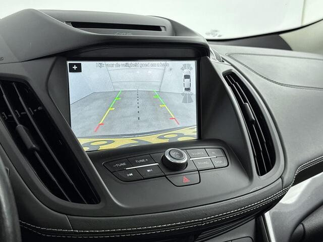 Ford KUGA 1.5 EcoBoost Vignale | Pack Winter | Memory Stoelen | Elektrisch Verstelbare Voorstoelen | Luxe Leder | Achteruitrijcamera | Elektrische Achterklep | Schuif-/ Kantel Panoramadak | Keyless | Parkeersensoren Voor en Achter | Sony Audio |