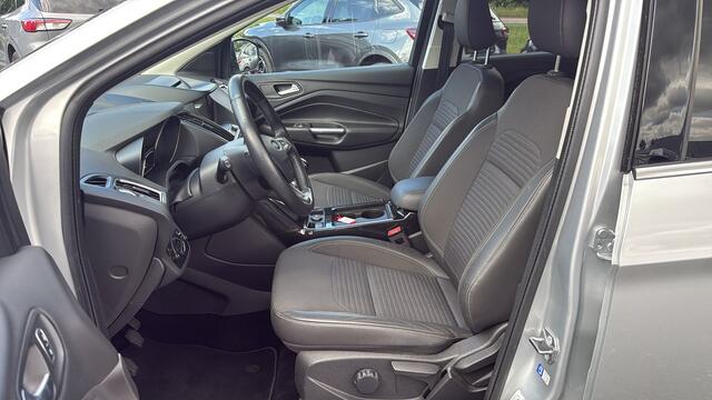 Ford KUGA 1.5 150 pk Titanium X Trekhaak, apple carplay, autom airco, lederen bekl.